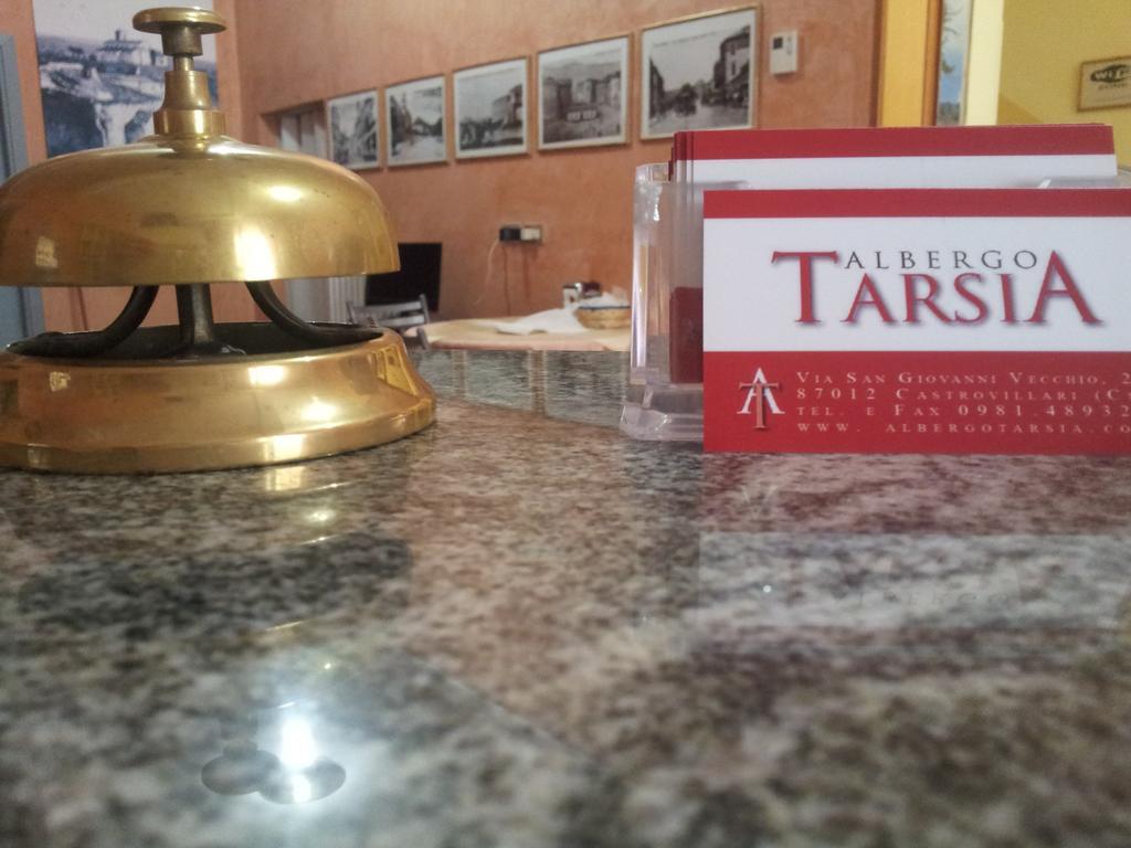 Albergo Tarsia カストロヴィッラリ エクステリア 写真