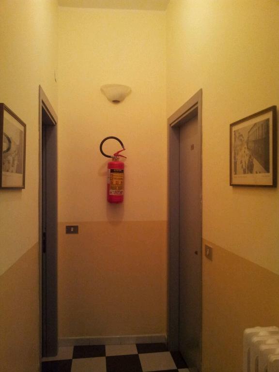 Albergo Tarsia カストロヴィッラリ 部屋 写真